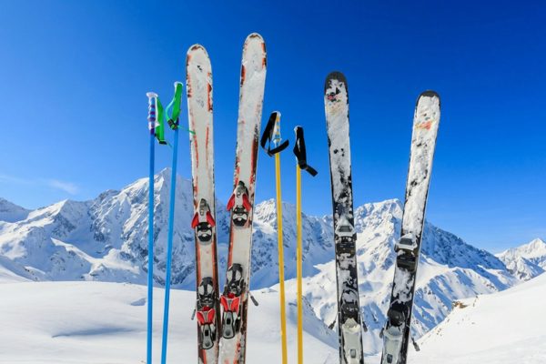 Narty. Snowboard. Sanki. Łyżwy.